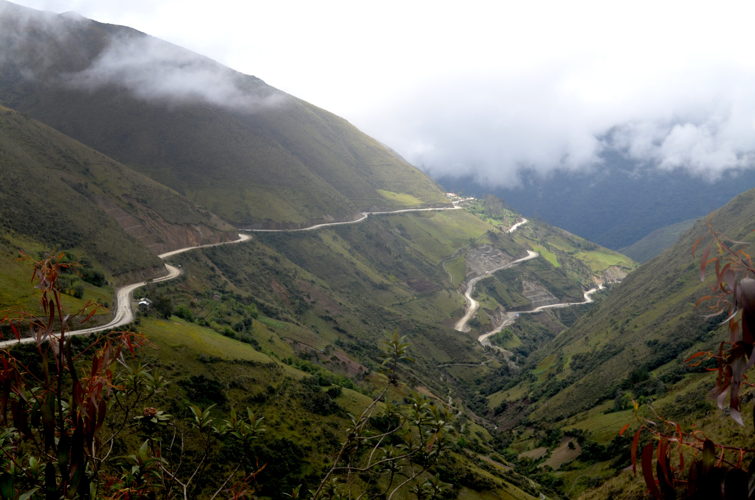 Morelco: Carretera Imperial - Izcuchaca en Huancavelica, Perú