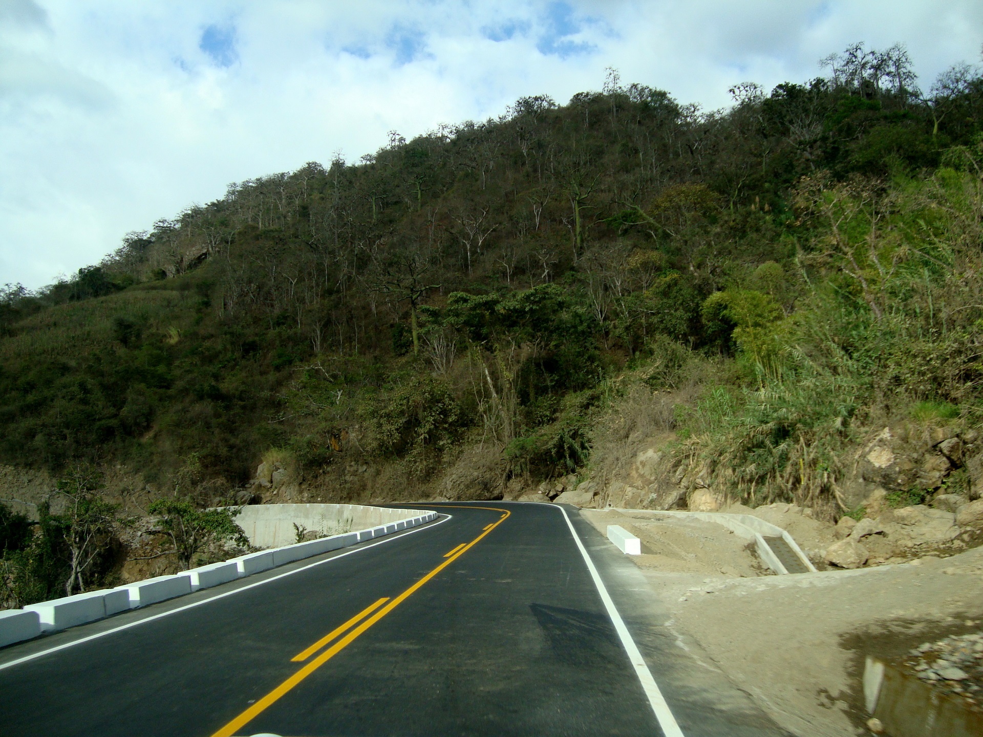 Morelco: Carretera Empalme 1B – Buenos Aires – Canchaque en Piura, Perú